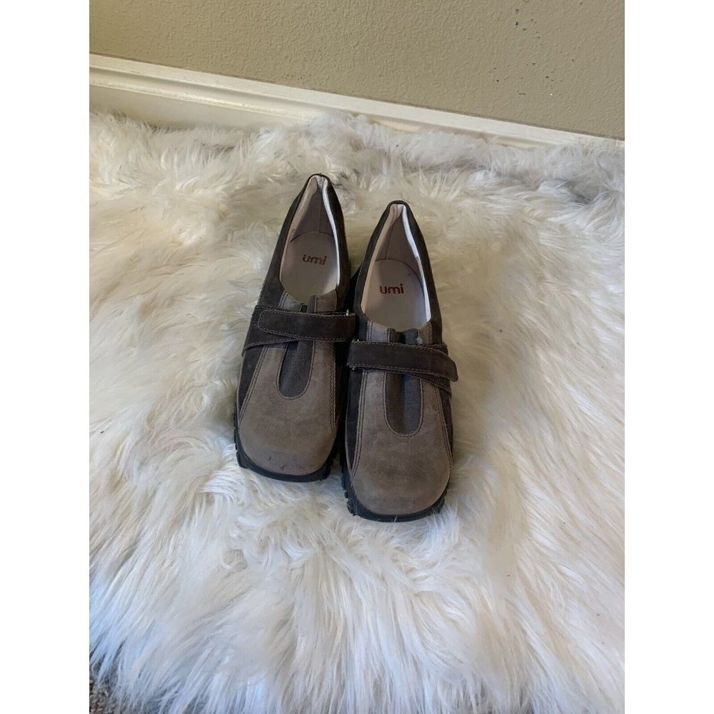 Umi SUEDE BROWN LOAFER HOOK AND LOOP Loafers Size 36 SIZE 6